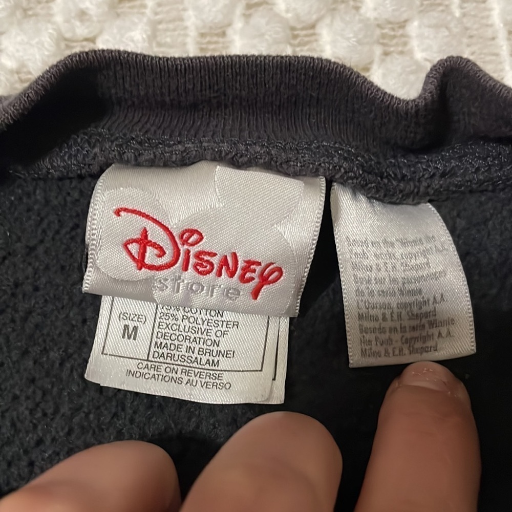 Vintage Disney Store Tigger Sweatshirt - Picture 4 of 16